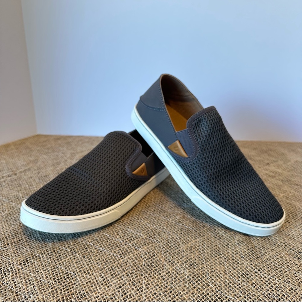 OLUKAI PEHUEA WOMENS SLIP ON MESH SNEAKERS, GREY W-9